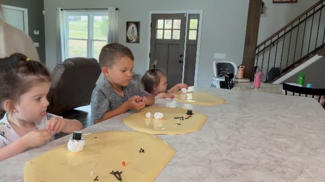 4 Pack Christmas Crafts, Air Dry Clay Snowman Craft, Do You Want to Build a Snowman Christmas Stocking Stuffers for Kids, Toddler Crafts Supplies for Christmas Winter Event Game Toys Xmas Present