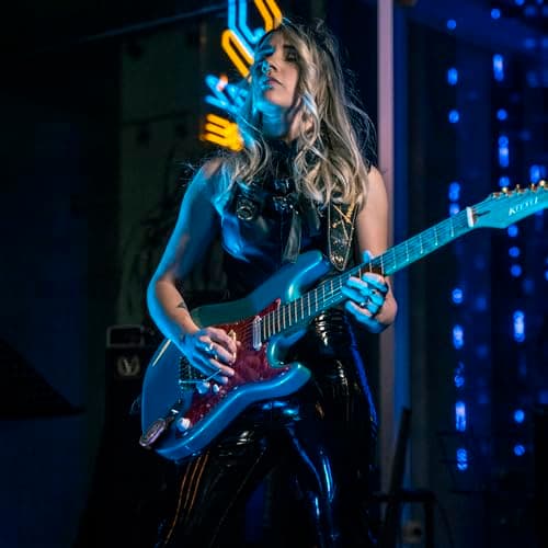 Xvive A58 Wireless Guitar System 5.8GHz Wireless Guitar Transmitter Receiver for Active or Passive Pickup Electric/Acoustic Bass Guitar