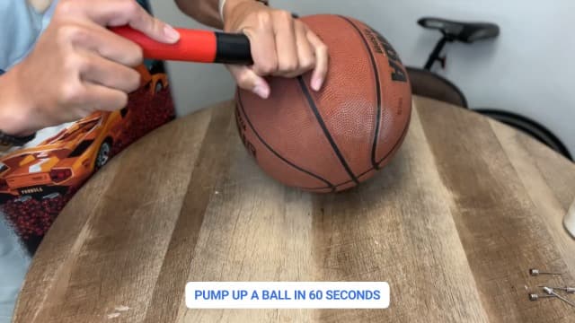 SPORTBIT Ball Pump for Sports Balls - Push & Pull Inflating System - Hand Pump for All Exercise Balls - Volleyball Pump, Basketball Inflator, Football & Soccer Ball Air Pump - Goes with 5 Needles Set