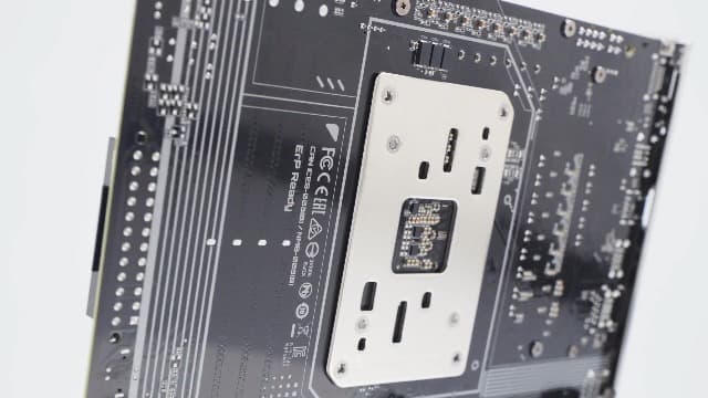 GIGABYTE B850 AORUS Elite WIFI7 AMD AM5 LGA 1718 Motherboard, ATX, DDR5, 3X M.2, PCIe 5.0, USB-C, WIFI7, 2.5GbE LAN, EZ-Latch, 5-Year Warranty