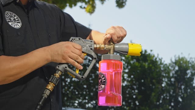 Chemical Guys Spray Wax Blazin' Banana - Carnauba Car Wax Spray for High Gloss Shine and Protection, Safe for Cars, Trucks, SUVs, RVs, and More - 16 oz