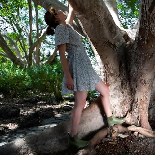 HISEA Women's Short Rain Boots Fashion Waterproof Chelsea Boots Ankle Garden Shoes for Ladies Non Slip Outdoor Work Booties Lightweight Rubber Rainboots with Comfort Insole