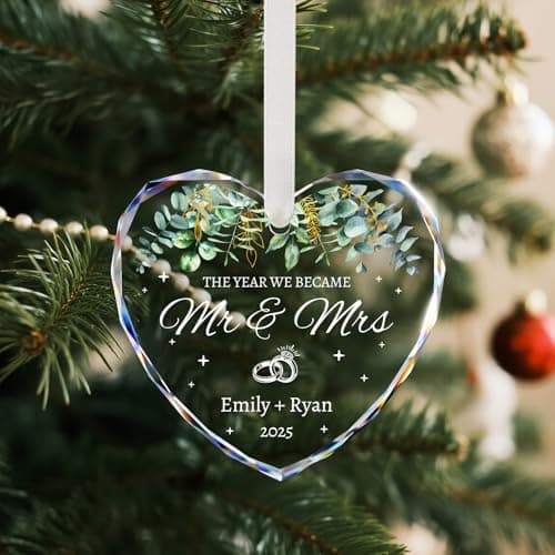 First Christmas Married Ornament, Personalized Wedding Gifts for Couple, Mr and Mrs Gift, Bridal Shower Gifts, Just Married for Newlywed Couples, Bride, Crystal Glass Wedding Christmas Ornaments 2025