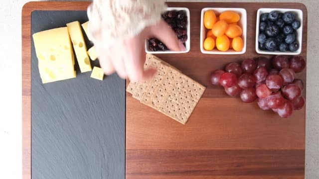 Personalized Acacia Wood Charcuterie Board Set with Stainless Steel Knives – Custom Cheese Board Gift for Wedding, Christmas, Housewarming, Bridal Shower, Anniversary, Women and Couples, Gifts for Her