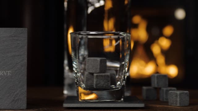 Whiskey Decanter Gift Set by Royal Reserve – Liquor Bourbon Decanter 24 oz 750 ml with Glasses, Chilling Stones, Coasters and Tong – Whiskey Gifts for Men, Husband, Dad, Boyfriend