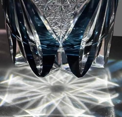 Edo Kiriko Whiskey Glass – Elegant Japanese Style Deep Blue Glass with Chrysanthemum & Flame Motif, Hand-Cut Spirits Tumbler for Whiskey & Cocktails