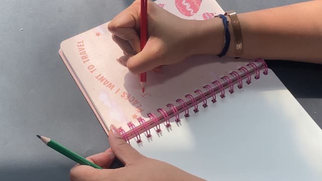 jackinthebox Gratitude Journal Kit for Girls Ages 8-12, 242 pcs, Scrapbooking Journal Set for Teen & Tween Girls,10 Fun Gratitude Exercises, Journal Art & Craft Kit, Ideal Gift for Girls 8 9 10 11 12