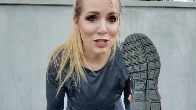 INZCOU Running Shoes Lightweight Tennis Shoes Non Slip Gym Workout Shoes Breathable Mesh Walking Sneakers