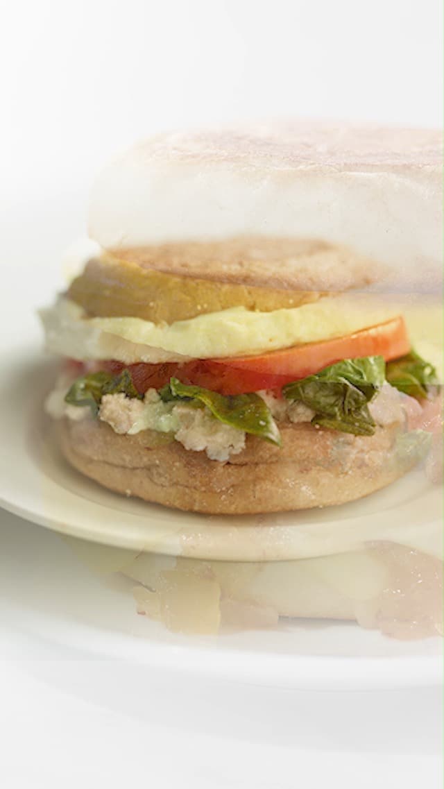 Hamilton Beach Dual Breakfast Sandwich Maker with Timer, Ready in 5 Minutes, Removable Dishwasher Safe PFAS-Free Non-Stick Egg Cooker Ring, Silver (25490MNA)