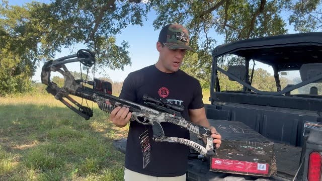 Barnett Whitetail Pro STR Crossbow, with 4x32mm Multi-Reticle Scope, Arrows, Lightweight Quiver