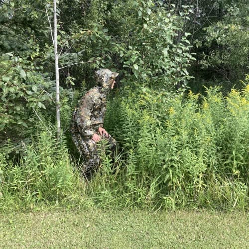 Ghillie Suit Outdoor Leafy Suit for Hunting Super Lightweight Hooded Camouflage Including Clothes Gloves Face Mask and Bag