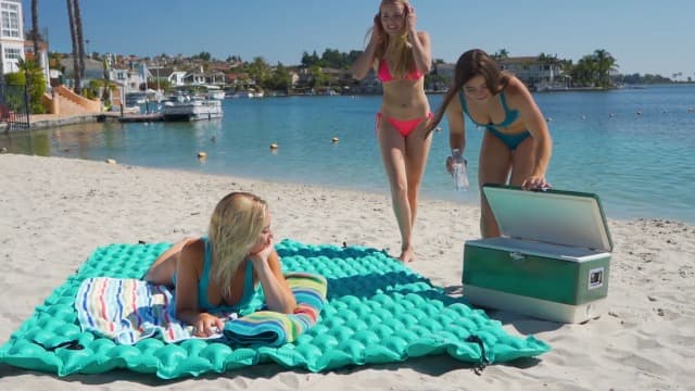 Intex Giant Inflatable Floating Water Mat Relaxing Platform Pad for Pools and Lakes.