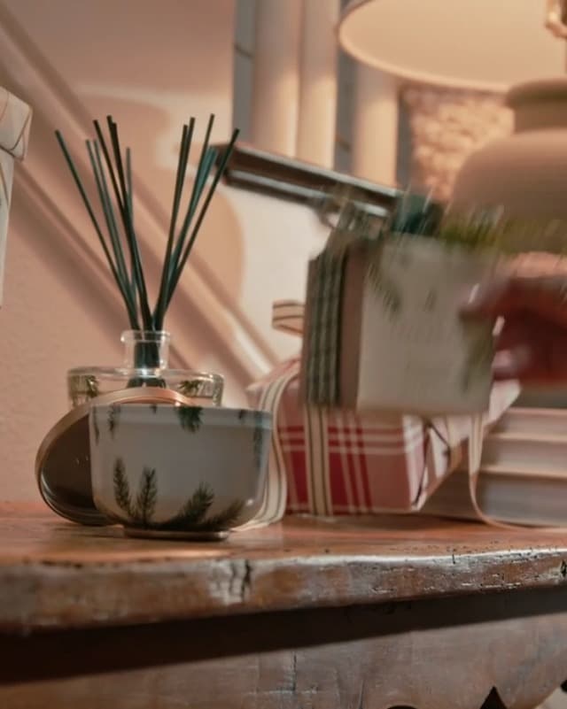 Thymes Frasier Fir Reed Diffuser Set – Includes Reeds, Fragrance Oil, and Frosted Glass Bottle – Fragrance Oil Diffuser – Room Fresheners – Luxury Home Decor – White (Flocked, 4 fl oz) B0D1VZKBS5