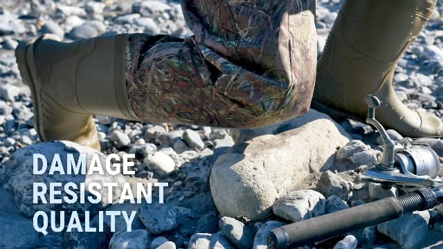 Foxelli Chest Waders – Waterproof 2-ply Nylon/PVC Camo Hunting Fishing Waders for Men and Women with Boots