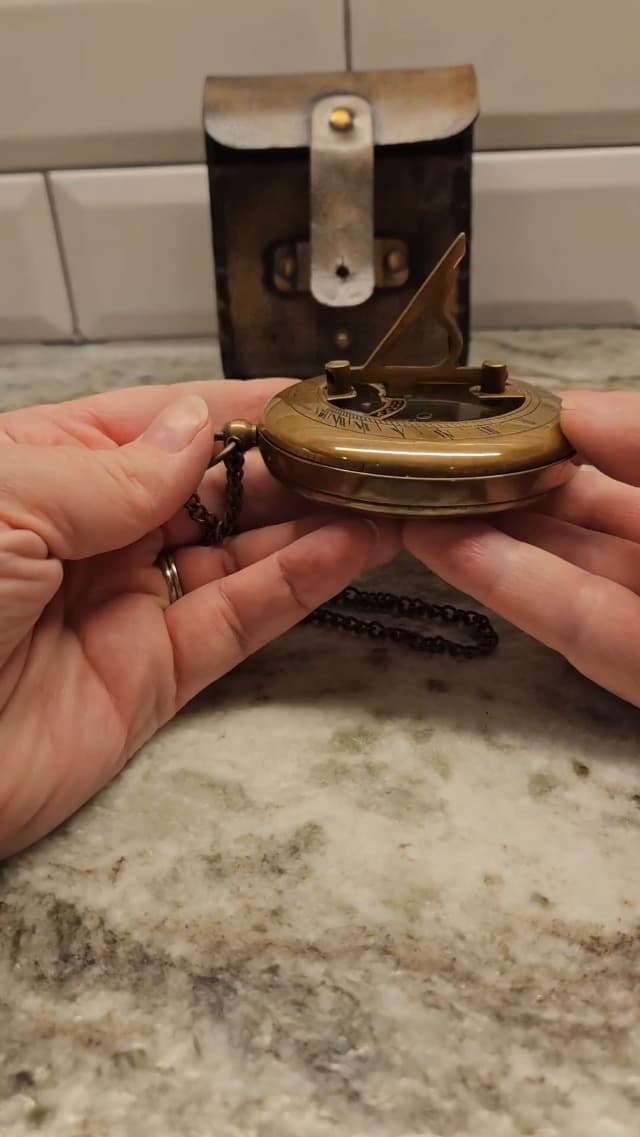 So You Can Always Find Your Way Back to Me - Personalized Sundial Compass - Luxury Gift - Anniversary Sundial Compass - Brass Compass Personalised Gifts for Men with Engraved Message, 3 inch