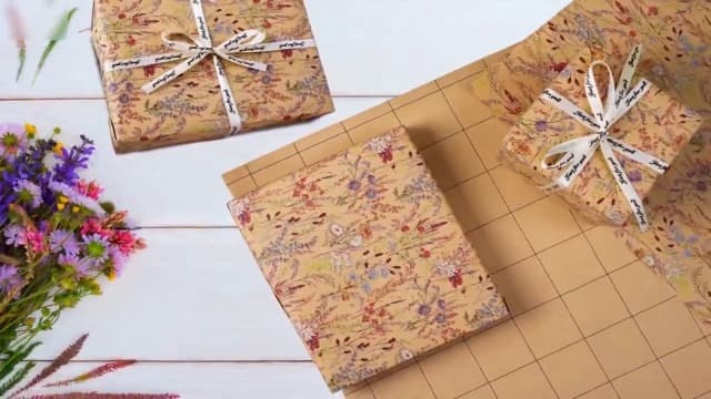 Tyzarglef Wild Flower Wrapping Paper Roll, 17 Inches x 32.8 Feet Kraft Floral Design Wrapping Paper for Women Girls Gifts, Birthdays, Weddings, Bridal Shower and Engagement B0F13926HD