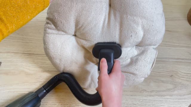 Hiluce Car Vacuum Portable Cordless, Handheld Vacuum Cleaner High Power for Wet and Dry, USB Rechargeable Lightweight Cordless Vacuum, 0.45L Capacity Storage Bag,for Car/Stairs/Pet Hair(Black Silver)