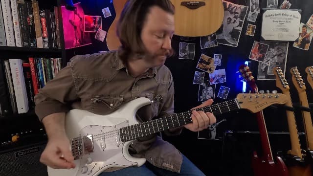 Fesley Left-Handed Electric Guitar: 39" Full Size Beginner Electric Guitar Kit, HSS Pickup, Solid Body Guitar Starter Set with Amplifier, Bag, Strap, String, Cable, FST100L, Black