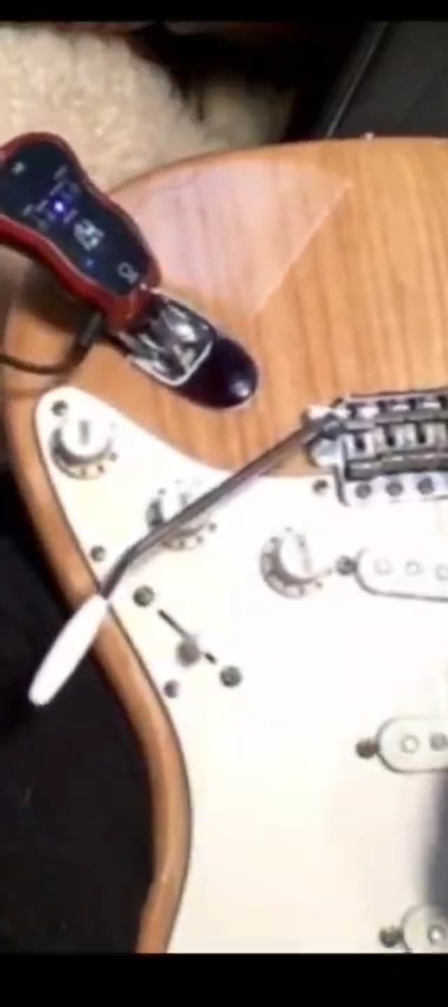 OW Portable Headphone Amp Synthesizer Pocket Plug Amplifier Rechargeable for Electric Guitar with Bluetooth Receiver Support 5 Effects: Clean/Chorus/Flanger/Metal/Wah