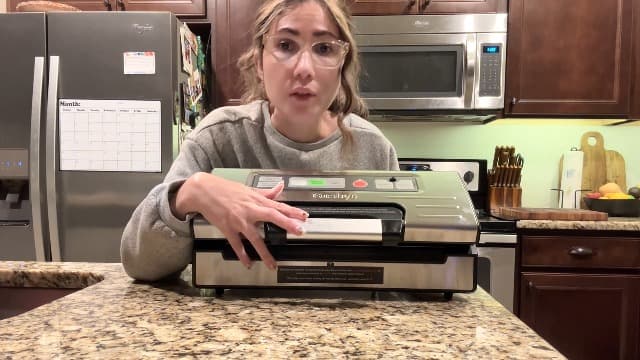 Gasbye Vacuum Sealer Machine, 95kPa Food Sealer with Double Heat Seal for Dry/Moist Food, Easy-lock Handle, Built-in Bag Storage & Cutter, Progress Display, Removable Drip Tray, Silver