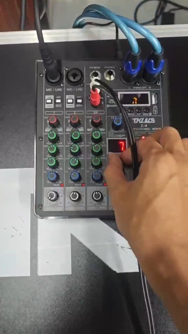 TKLBLS 4 Channel Audio Mixer, Professional DJ Mixer Sound Board Mixing Console with 99-Bit DSP Effect, Bluetooth USB Interface Stereo Mixer Board with 48V Phantom Power For Recording Live Stream