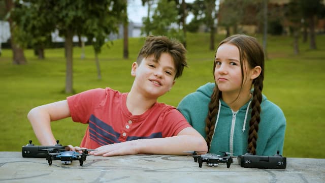 DEERC D20 Mini Drone for Kids with 720P HD FPV Camera Remote Control Toys Gifts for Boys Girls with Altitude Hold, Headless Mode, One Key Start Speed Adjustment, 3D Flips 2 Batteries, Red