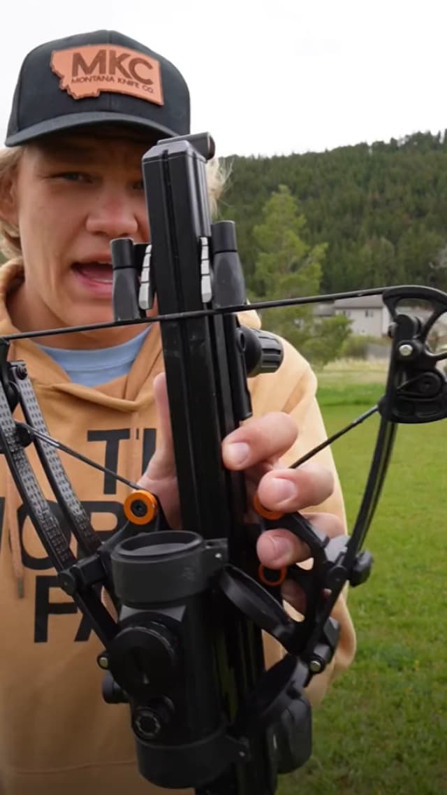 BALLISTA BAT Reverse Draw Compound Mini Crossbow - Crossbow for Hunting, Fishing and Target - Fast 340 fps, Powerful 150lbs, Lightweight 3lbs