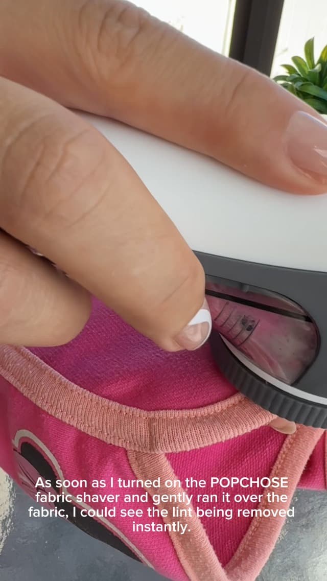 POPCHOSE Fabric Shaver, Sweater Shavers to Remove Pilling, Lint Shaver with 6-Leaf Blades, Electric Lint Remover for Clothes, Couch, Furniture, Fuzz, Lint Ball, Pillings, USB Rechargeable