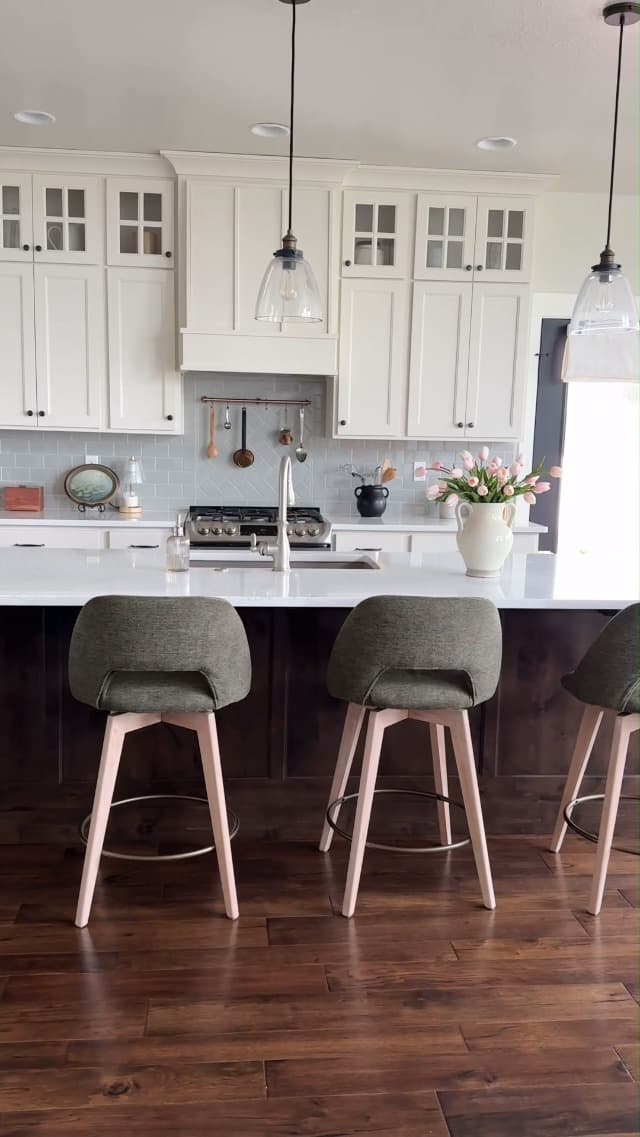 Zesthouse Swivel Farmhouse Bar Stools Set of 4, 26" Modern Counter Stools with Open Back & Natural Wood Legs, Upholstered Linen Fabric Counter Height Barstools, High Chairs for Island Kitchen, Green