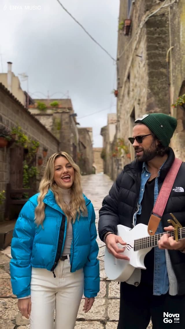 Enya Nova Go Carbon Fiber Travel Acoustic Guitar | 1/2 Size Lightweight Moisture-Proof Guitara | Adult & Beginner Portable Guitar with Gig Bag & Accessories (Black)