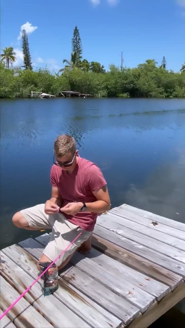 Lanaak Kids Fishing Pole, Kids Portable Telescopic Fishing Rod Set, Tackle Box and Fishing Net Combo Kit, Kids Fishing Gear for Boys and Girls Age 5-10 and Youth