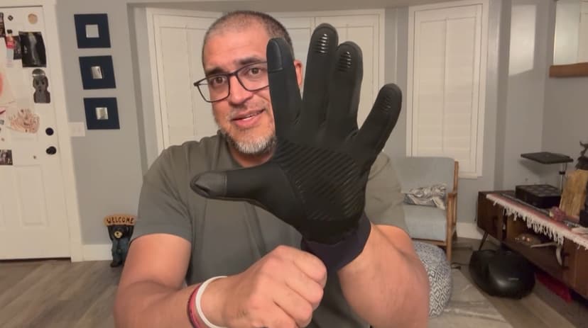 Deemii Winter Gloves Men Women Made with 3M Thinsulate, Lightweight Thermal Warm Gloves for Cold Weather with Touch Screen Fingers, Water Resistant Running Gloves for Cycling, Hiking, Driving