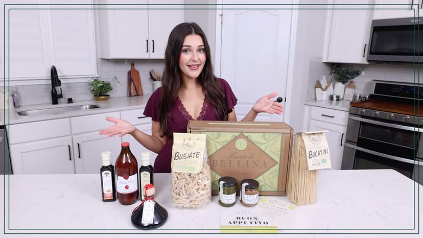Mercato di Bellina Italy's Finest Artisanal Italian Food Gift Basket - All Natural Gourmet Pasta Gift Basket. Ideal for Holiday, Sympathy, Congratulations, Anniversary or Celebration. Taste of Italy.