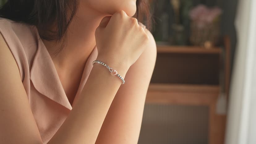 Shonyin Infinity Love Bracelet for Women Girls, Sister-in-law Bonus Daughter Girlfriend Daughter-in-law Great Grandma Bonus Mom