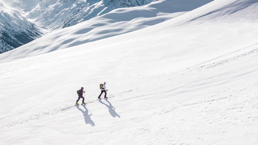 ZUXNZUX Crampons, Ice Cleats for Shoes and Boots, Silicone Stainless Steel Grippers Shoe Spikes Grips Traction for Ice Snow, Winter Hiking Climbing Ice Fishing