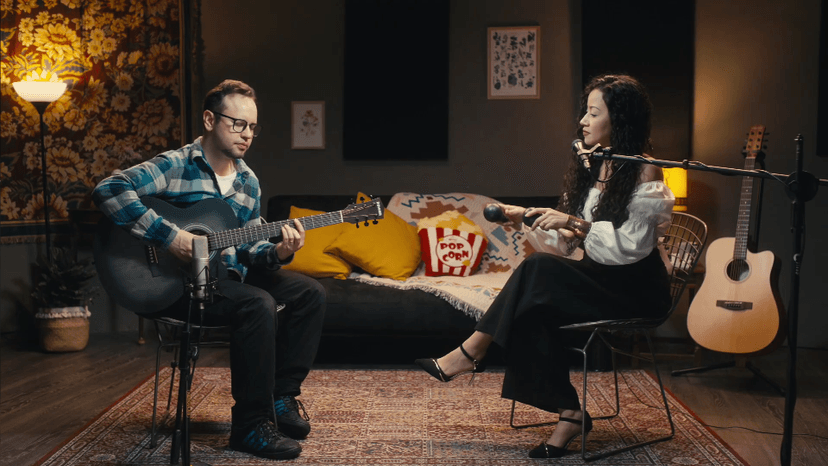 Donner Acoustic Guitar for Beginner Adult 40 Inch Cutaway Acustica Guitarra Bundle Kit with Pickup Online Lesson Bag Tuner Capo Strap Mini Jumbo Travel Teen Right Hand Black Brown DAJ-110CD