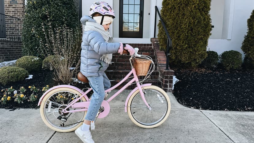 Glerc 20 24 26 Inch Beach Cruiser Bike, 6-Speed Hybrid City Bicycle for Girls Youth and Over 6 Years Old, Missy Bike with Wicker Basket & Lightweight, Multiple Colors