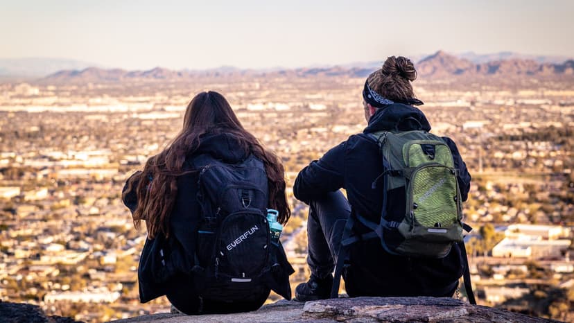 Everfun Hydration Backpack 18L with Water Bladder 2L/3L Hiking Water Backpack Women Men Hydration Pack Insulated Lightweight Day Hydropack with Storage for Hiking, Biking, Running, Festival