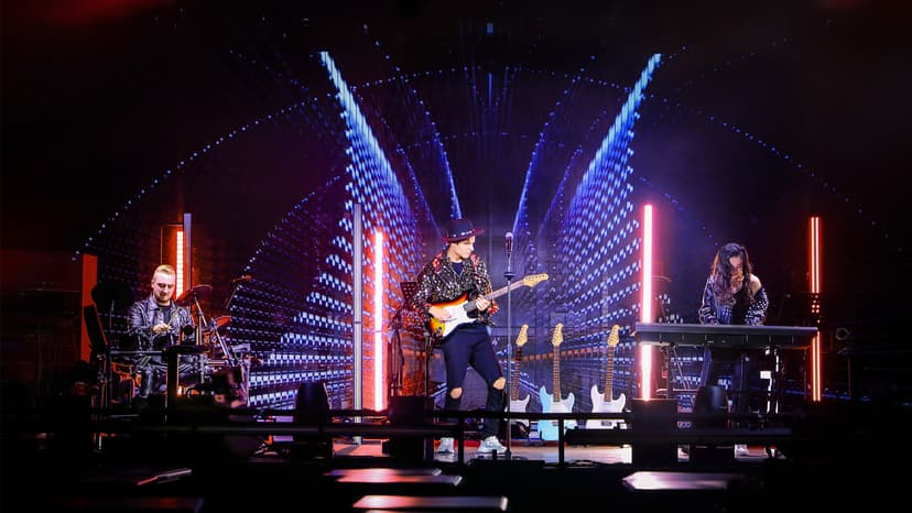 Aodsk Clip-on Guitar Tuner for String Instrument,Digital Electronic Tuner,Large Clear LCD Display,Rotatable,Suitable for Acoustic Guitar,Ukulele,Bass,Violin and Chromatic,with 10 Guitar Picks