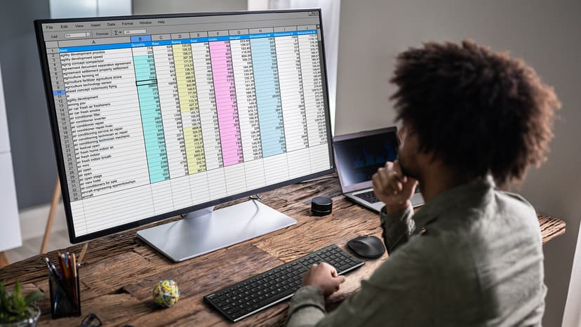 Arteck 2.4G Wireless Keyboard Stainless Steel Ultra Slim Full Size Keyboard with Numeric Keypad for Computer/Desktop/PC/Laptop/Surface/Smart TV and Windows 10/8/ 7 Built in Rechargeable Battery