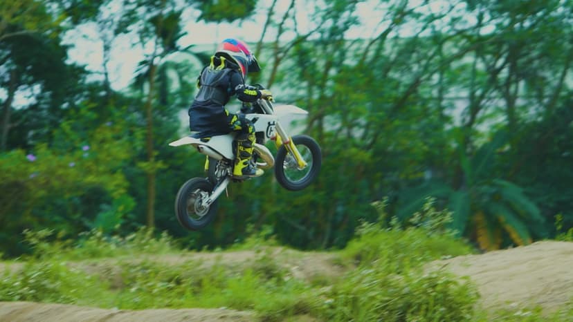 2.50/2.75-14 (60/100-14) Heavy Duty Inner Tube – 2mm Reinforced Butyl, TR4 Straight Valve – Fits Apollo, SSR, Thumpstar, Yamaha PW80, Honda CRF70, Pit & Mini Dirt Bikes