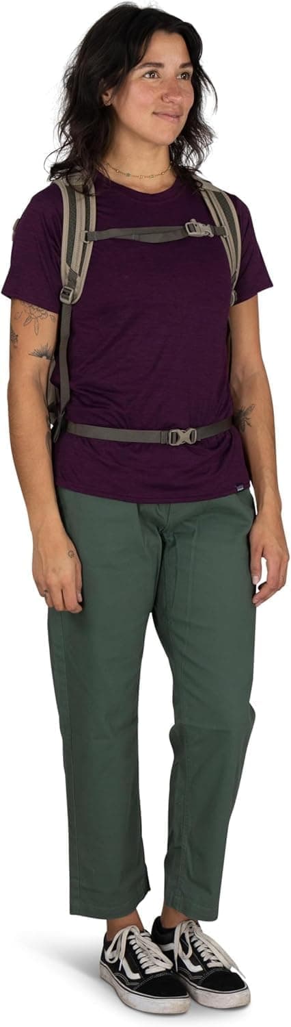 Osprey Daylite Commuter Backpack - Lightweight Everyday Bag with Laptop Sleeve, Bottle Pockets