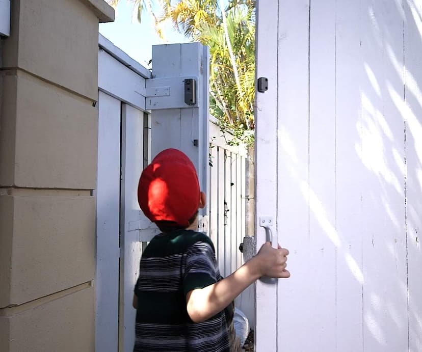 Yardgard Door and Window Pool Alarm, Child Safety UL 2017 Compliant Alarm for Pool Gates and Sliding Doors, Weatherproof, Wireless, Work as a UL Compliant Siren, ETL Certified, Easy to Install, White