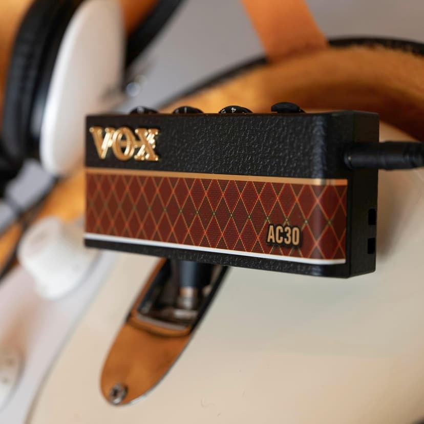 Vox amPlug 3 AC30 Headphone Guitar Amplifier w/Stereo FX, Tremolo, Speaker Emulation, Built-in Rhythms, and Aux in