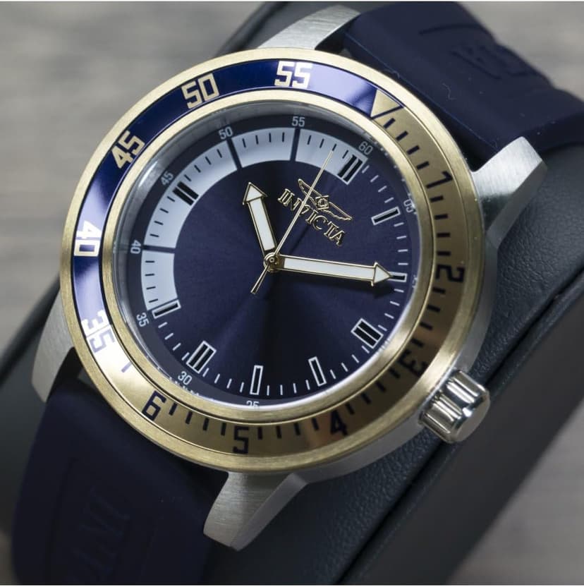 Invicta Men's Specialty Silicone Quartz Watch