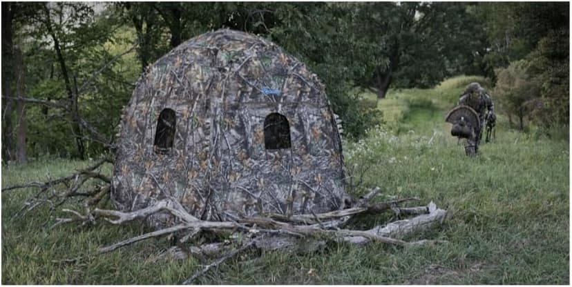 Ameristep Outhouse Lightweight Durable Hunting Spring Steel Mossy Oak Break-Up Country Ground Blind - 1 Hunter Concealment - Easy Setup & Takedown