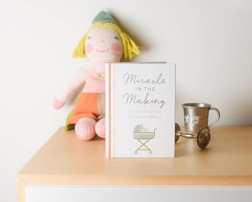 Miracle in the Making: The Devotional for Expectant Moms (75 Daily Devotions for Pregnant Mothers) – The Perfect Christian Baby Shower Gift 1648709168