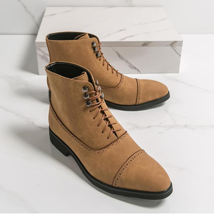 OXNGEOS Men's Suede Classic Brogue Cap Toe Chunky Heel Oxford Boots Comfort Non-Slip Lace Up Low Heel Chelsea Boots Casual Business Dress Chukka Boots