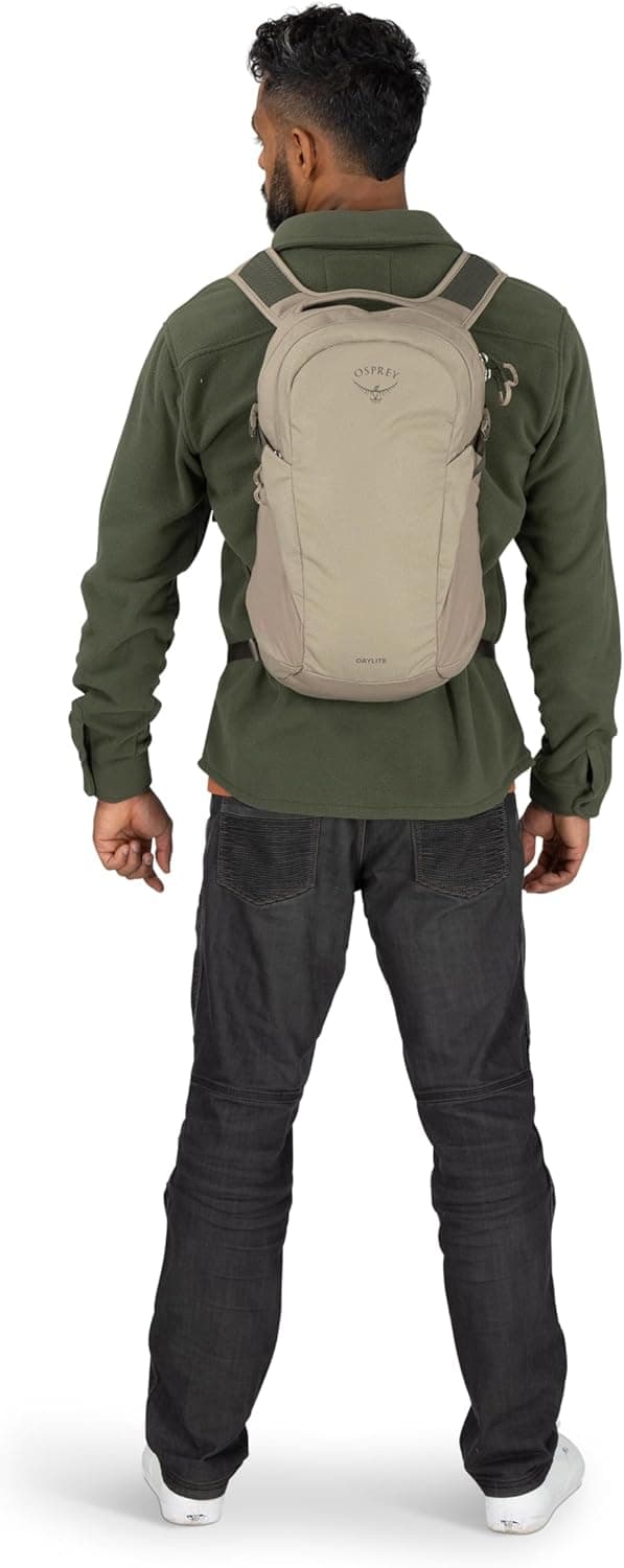 Osprey Daylite Commuter Backpack - Lightweight Everyday Bag with Laptop Sleeve, Bottle Pockets
