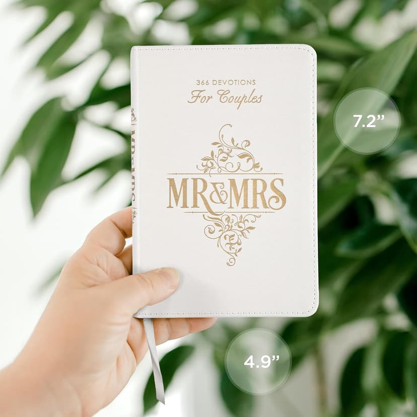 Mr. and Mrs. 366 Devotions for Couples - White Faux Leather Devotional Gift Book for Bride and Groom, Engaged 1642729647